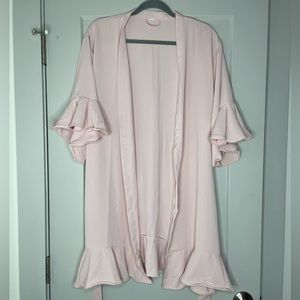 Light pink bridesmaid robe.